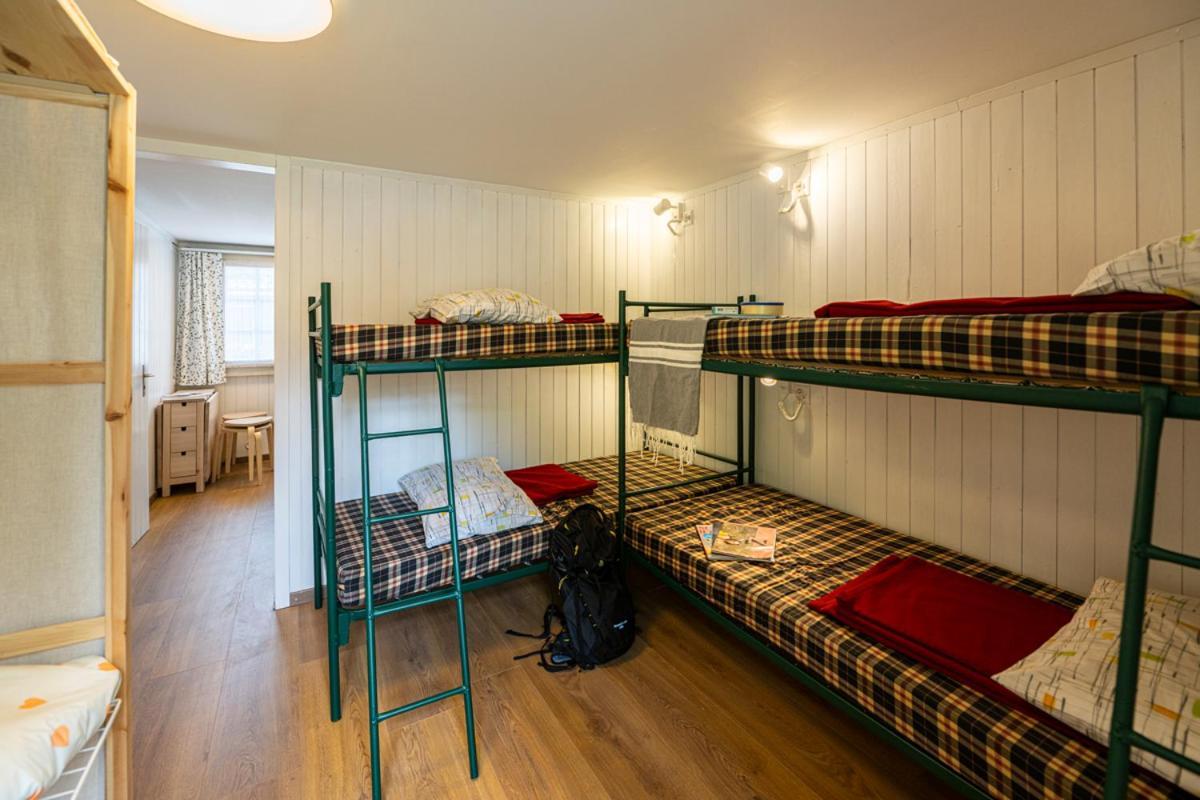Camping Jungfrau Лаутербруннен Экстерьер фото