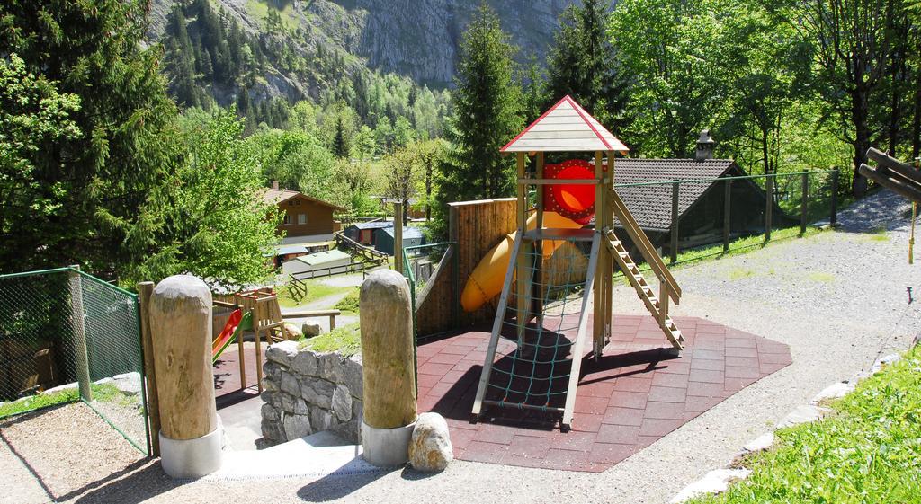 Camping Jungfrau Лаутербруннен Экстерьер фото